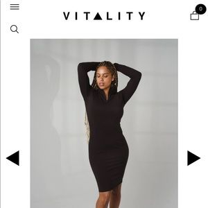 Vitality Tati Dress in Midnight Size Small